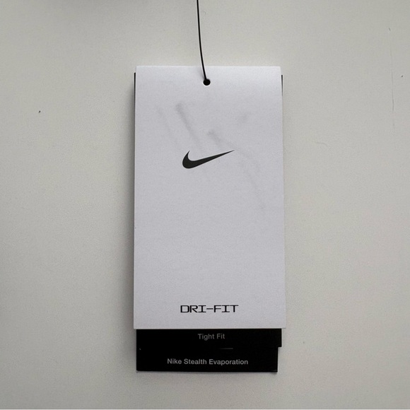 Women’s Nike Form Stealth Evaporation Long Sleeve Bodysuit Shirt XS MSRP $80 - Picture 4 of 8